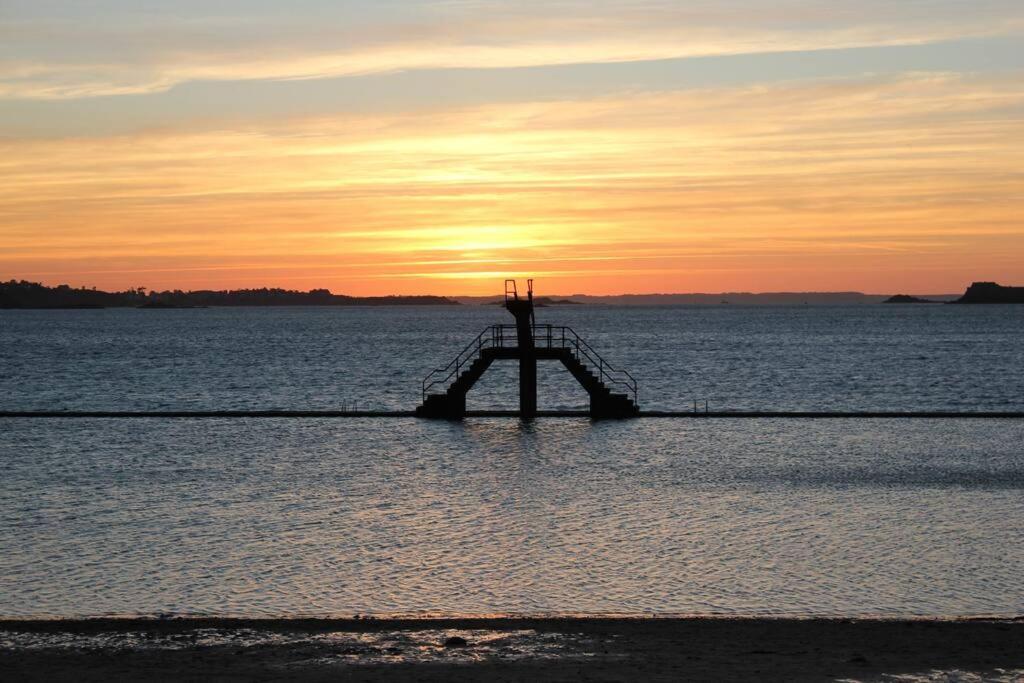 Escapade Romantique Et Gourmande-St Malo, Mer 150M Сен-Мало Экстерьер фото